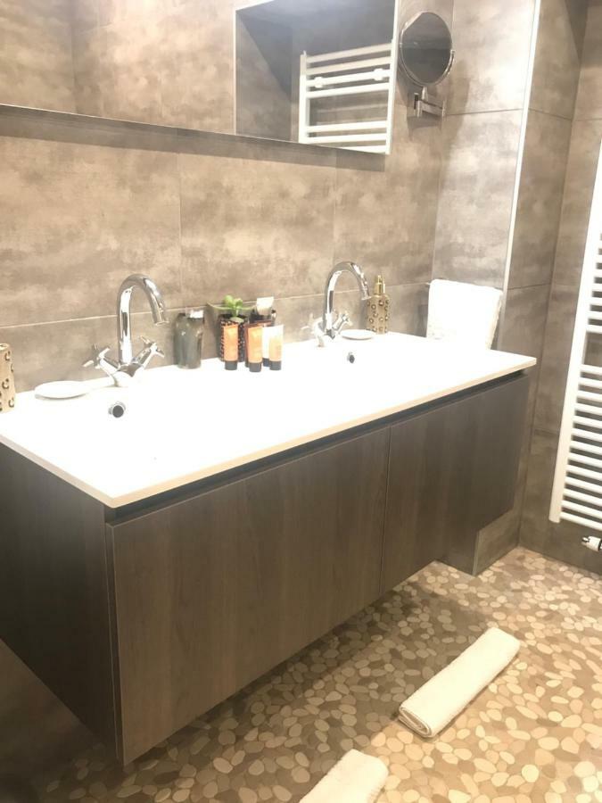Studio de Styliste Saint-Gilles Екстериор снимка